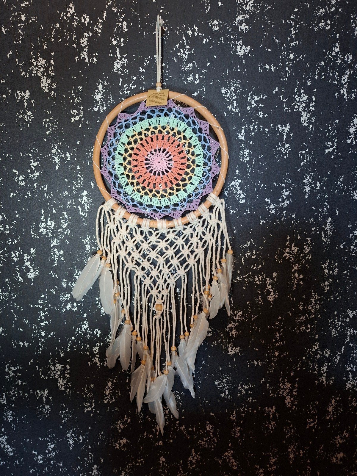 Dromenvanger regenboog macramé met veren, Hout, Meerkleurig, Boho, Nieuw
