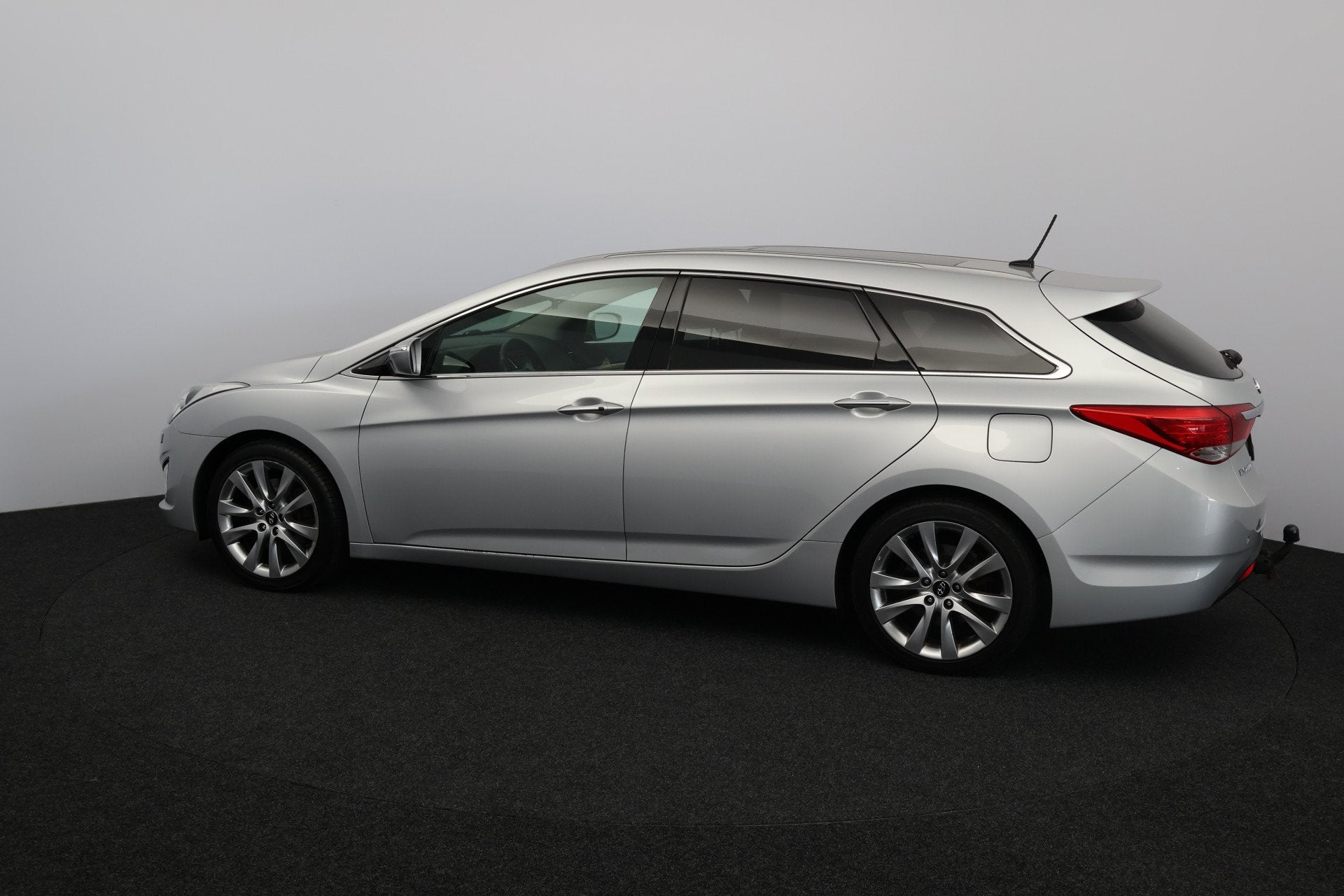 Hyundai i40 Wagon 2.0 GDI i-Catcher/ Pano-Dak!/ Trekhaak/ Ca, Auto's, Voorwielaandrijving, Euro 5, Gebruikt, 4 cilinders