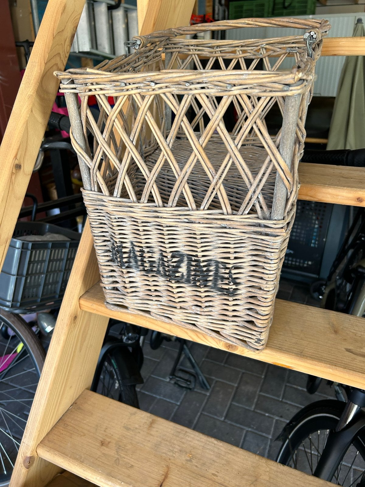 Rotan trapmand, Ophalen, Gebruikt, Mand, Riet