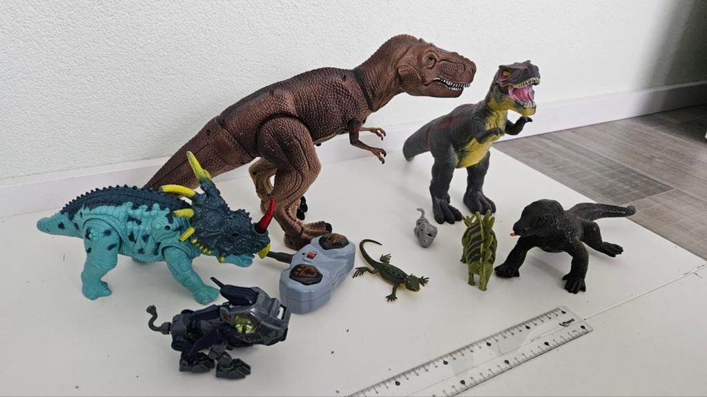 Dinosaurus speelgoed set met afstandsbediening, Ophalen, Gebruikt, Jongen of Meisje