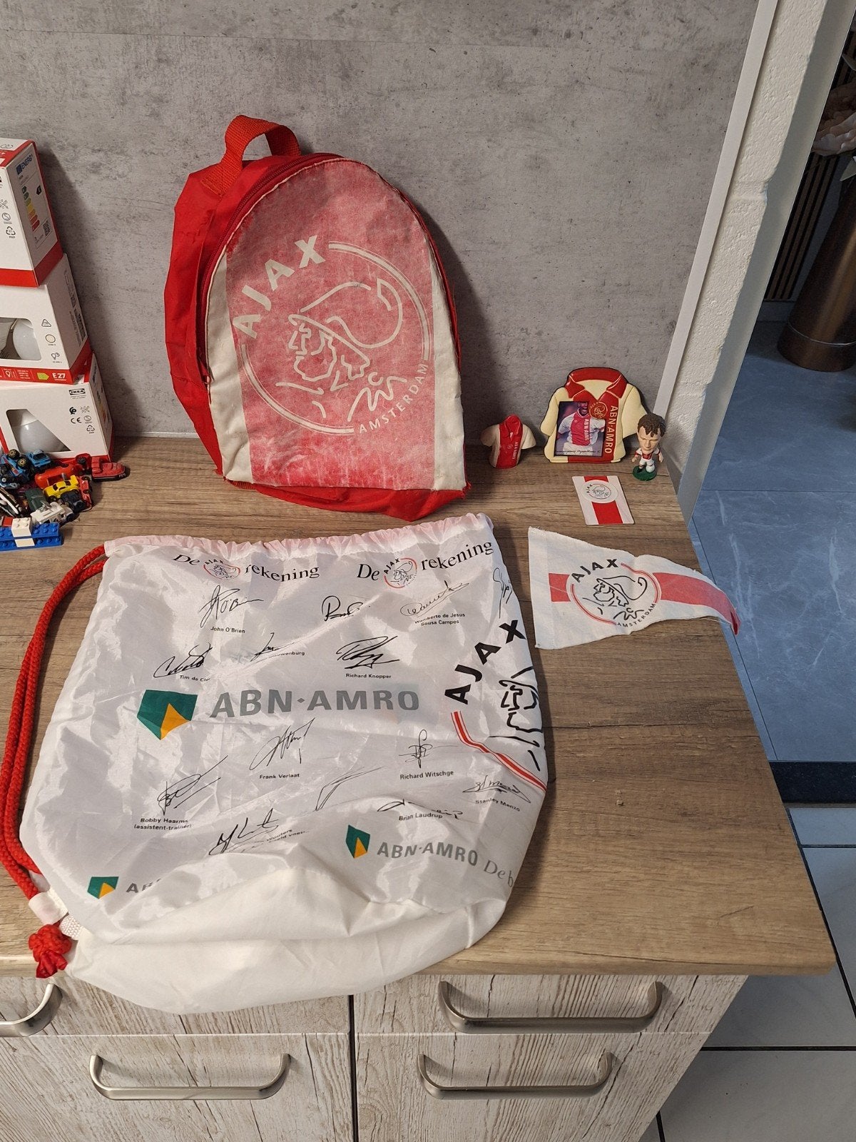 Ajax Fanpakket: Rugzak, Gymtas met handtekeningen jaren 90!, Ophalen of Verzenden, Gebruikt, Ajax, Beeldje of Poppetje