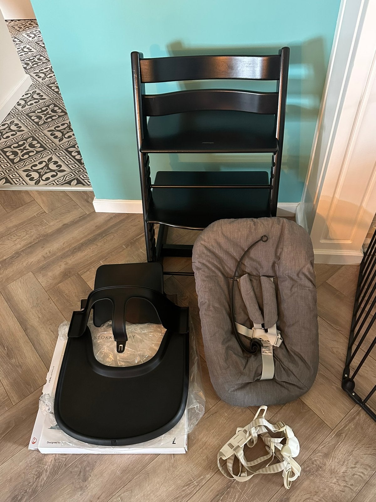 Stokke Tripp Trapp complete set! Zwart, Kinderen en Baby's, Kinderstoelen, Ophalen, Zo goed als nieuw, Meegroeistoel