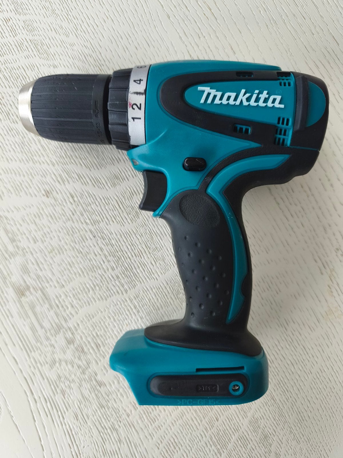 Makita 14,4V Accu Boormachine, Doe-het-zelf en Verbouw, Ophalen of Verzenden, Gebruikt, Boor- en Schroefmachine, Variabele snelheid