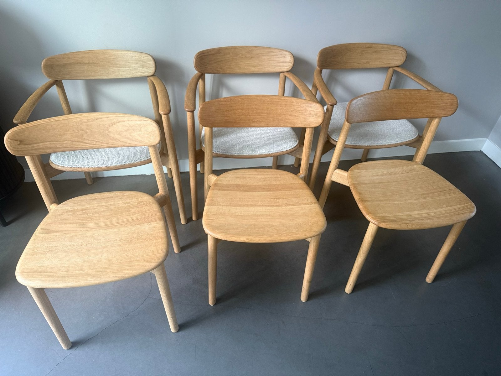 6x Bolia Merge eetkamerstoelen – 3x gestoffeerd + 3x eiken, Huis en Inrichting, Overige kleuren, Ophalen of Verzenden, Zo goed als nieuw