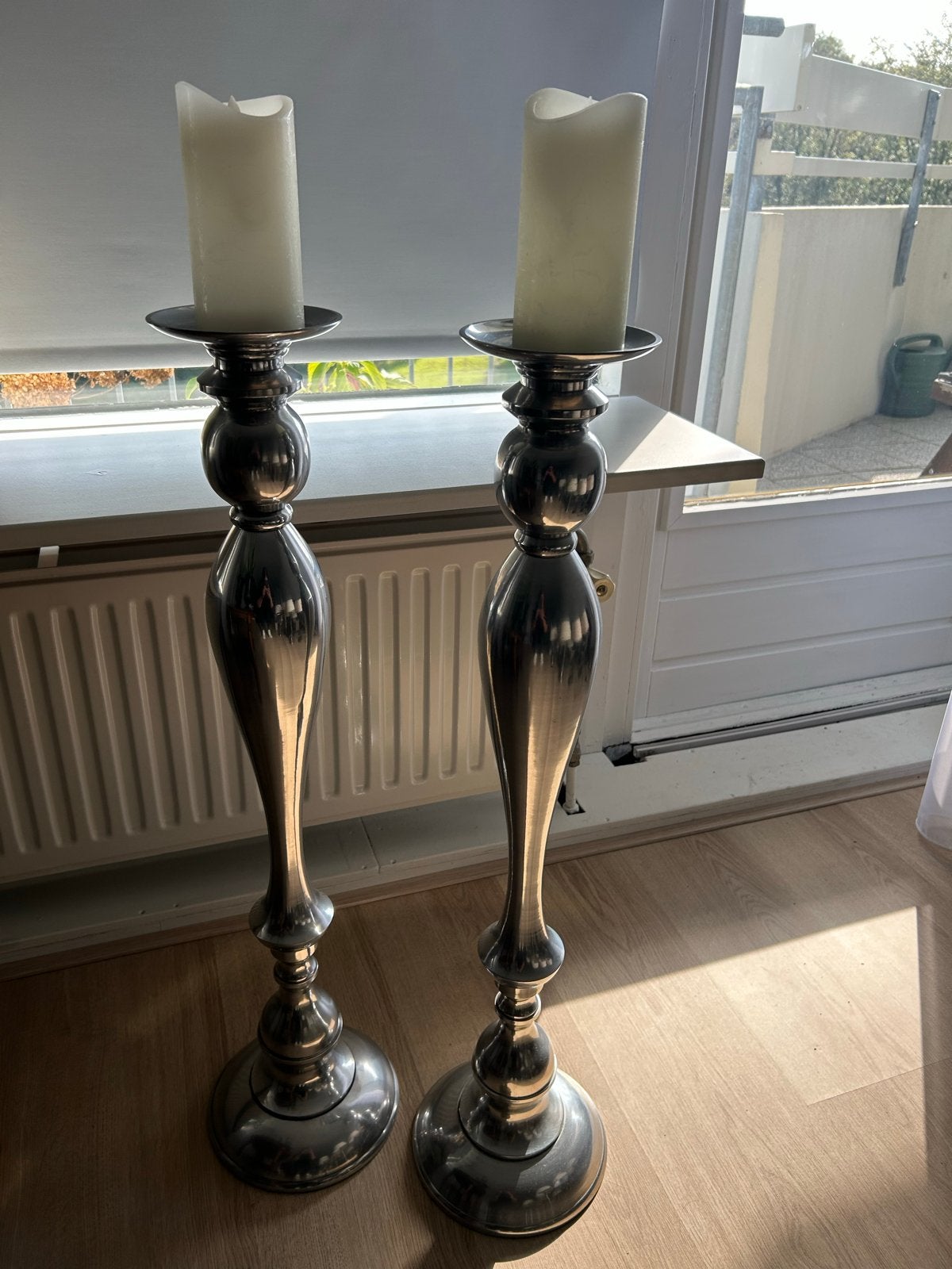 Set van 2 elegante zilverkleurige kandelaars, Ophalen, Zo goed als nieuw, Metaal, Kandelaar