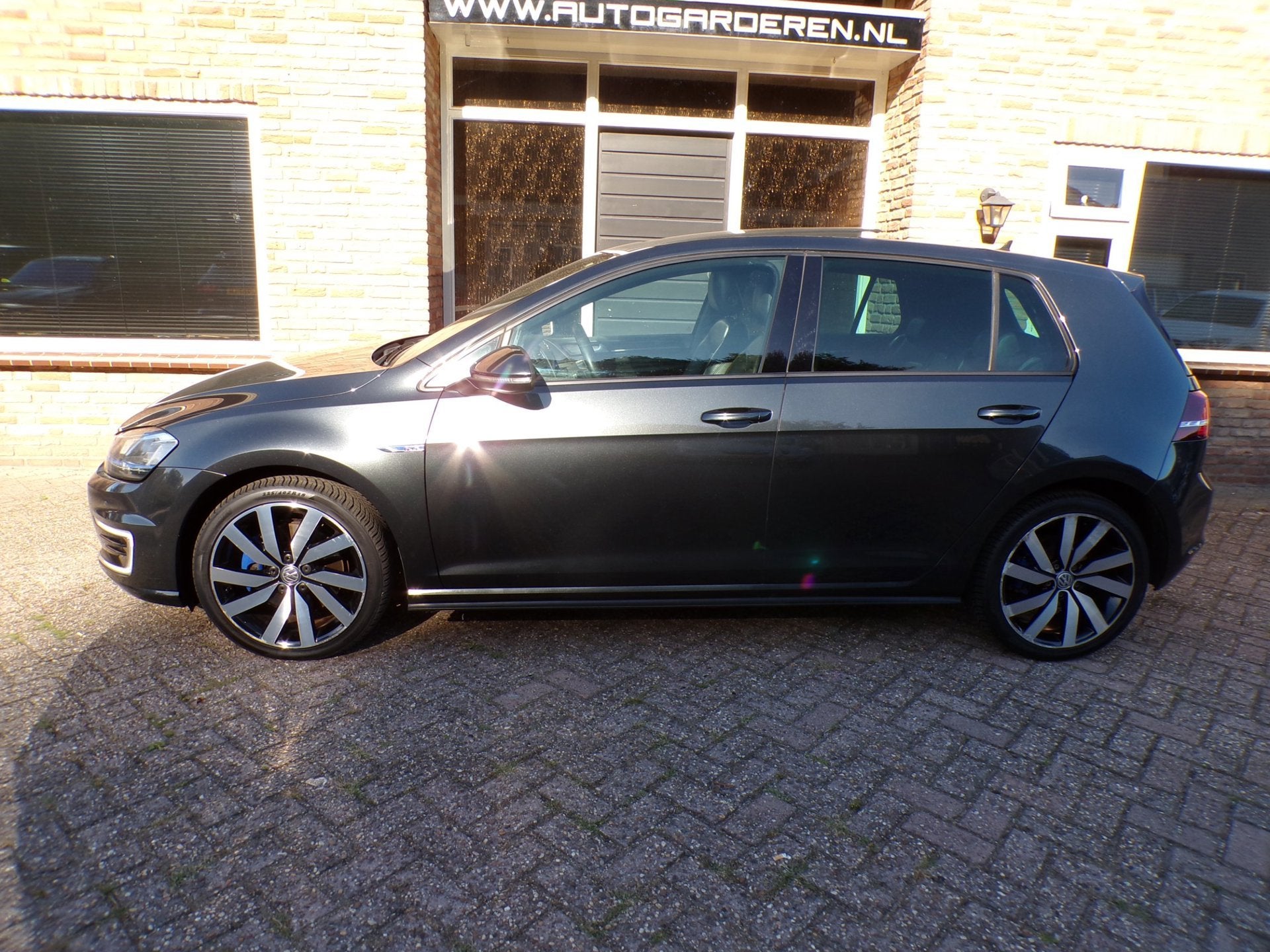 Volkswagen Golf 1.4 TSI GTE Automaat / Leder / Panoramadak, 8 kWh, Gebruikt, 4 cilinders, 150 pk