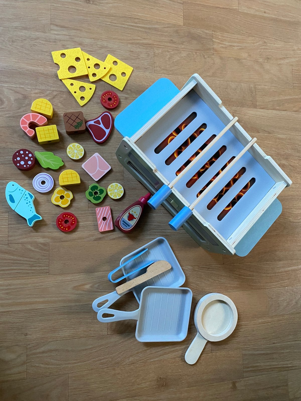 Playtive houten bbq, Kinderen en Baby's, Ophalen, Zo goed als nieuw