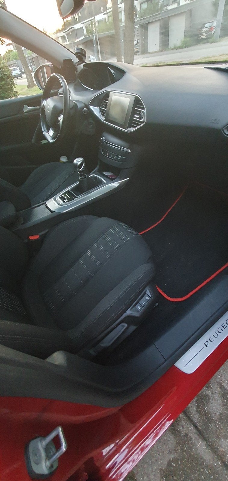 Peugeot 308 1.2 E-thp 130pk 2015 Rood, Ophalen, Voor, Peugeot, Achterklep