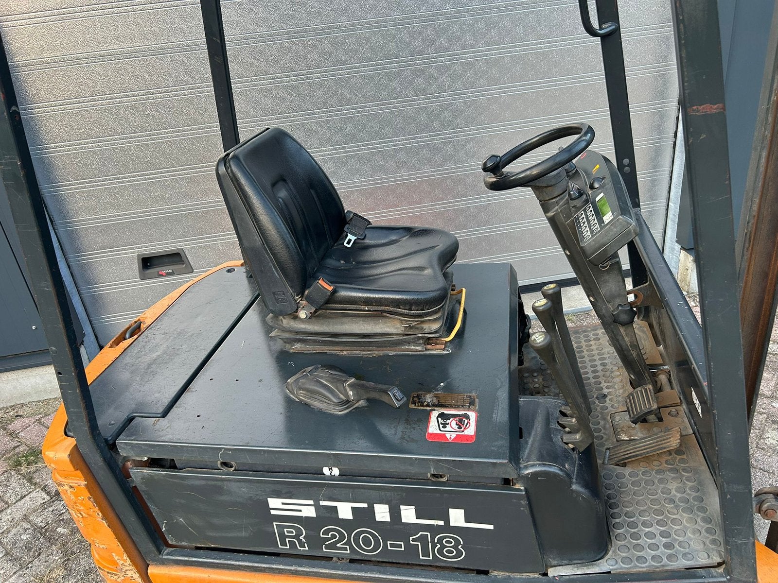 Still heftruck, Ophalen