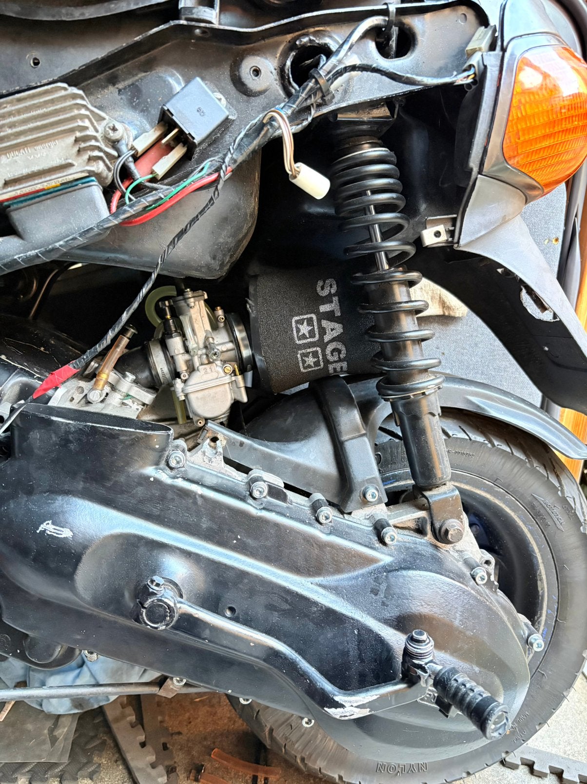 Piaggio 125cc stage 2 ac blok, Fietsen en Brommers, Ophalen, Zo goed als nieuw, Blok