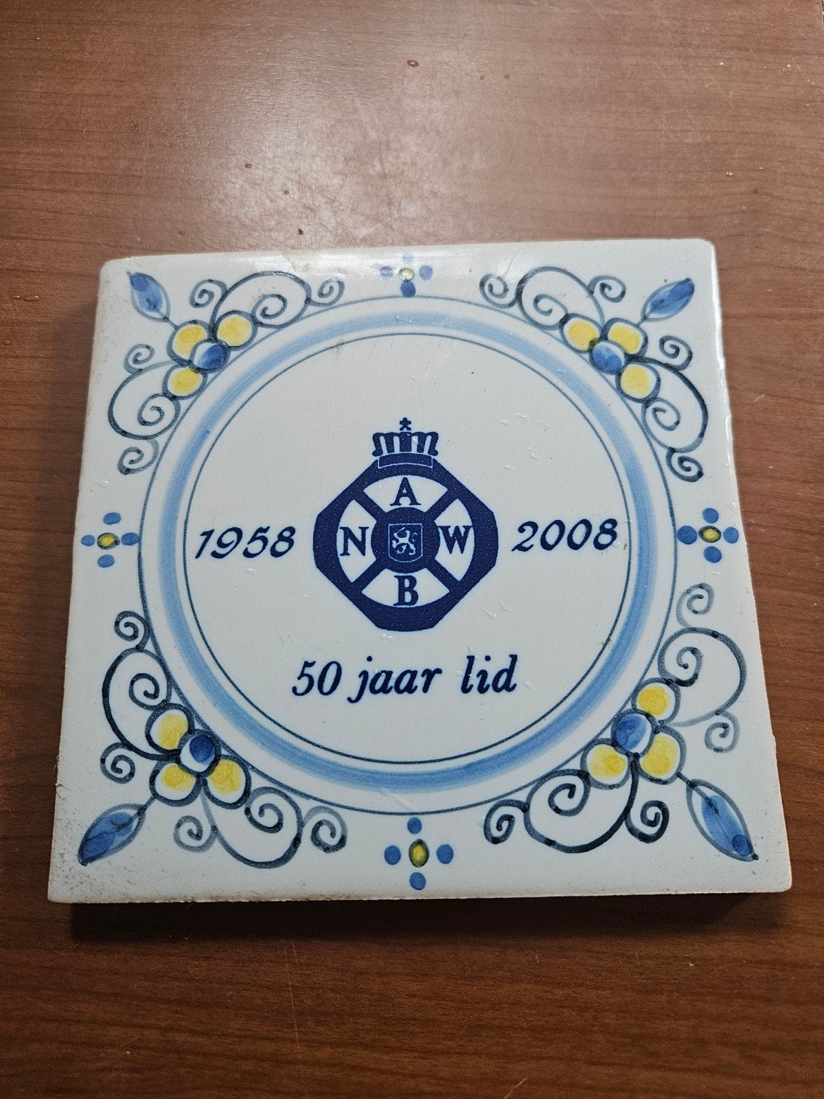 ANWB Lidmaatschapstegel 50 jaar - Makkum, Antiek en Kunst, Antiek | Wandborden en Tegels, Ophalen of Verzenden