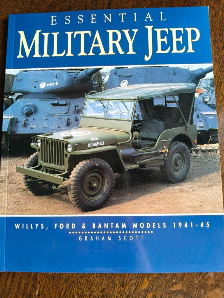 Essential Military Jeep: Willys, Ford & Bantam 1941-45, Tweede Wereldoorlog, Ophalen of Verzenden, Zo goed als nieuw, Landmacht