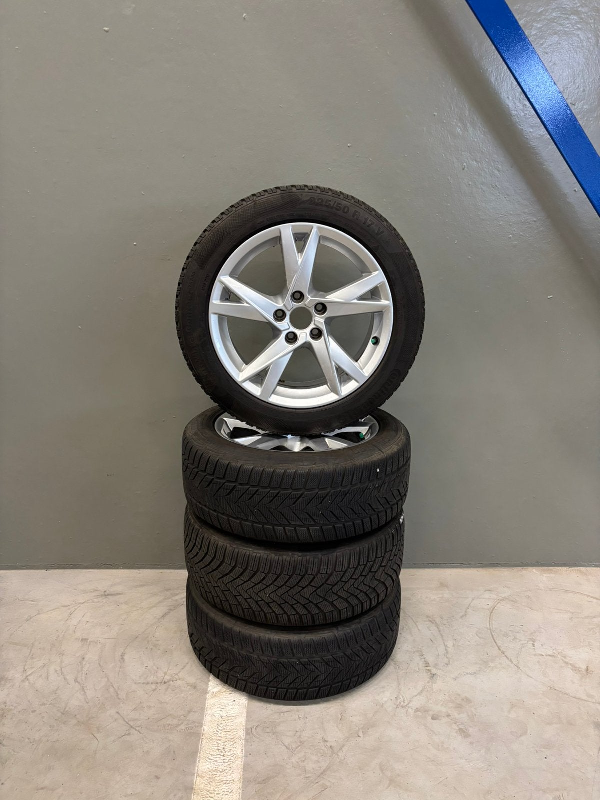 17 inch originele Audi A4 velgen met winterbanden!, Ophalen of Verzenden