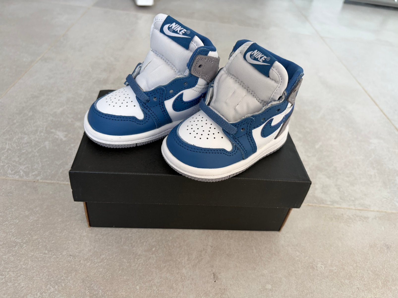 Nike Air Jordan 1 Retro High OG (TD) True Blue, Schoentjes, Jongetje of Meisje, Nieuw, Ophalen of Verzenden