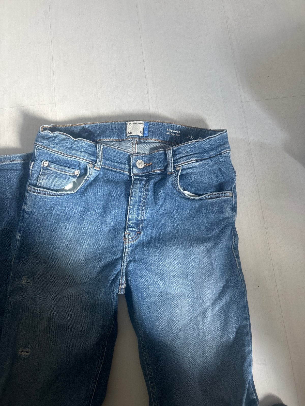 LTB Frey Boys Mid Rise Slim Jeans - Maat W28/W29, Ophalen of Verzenden, Zo goed als nieuw, Blauw, W28 - W29 (confectie 36)
