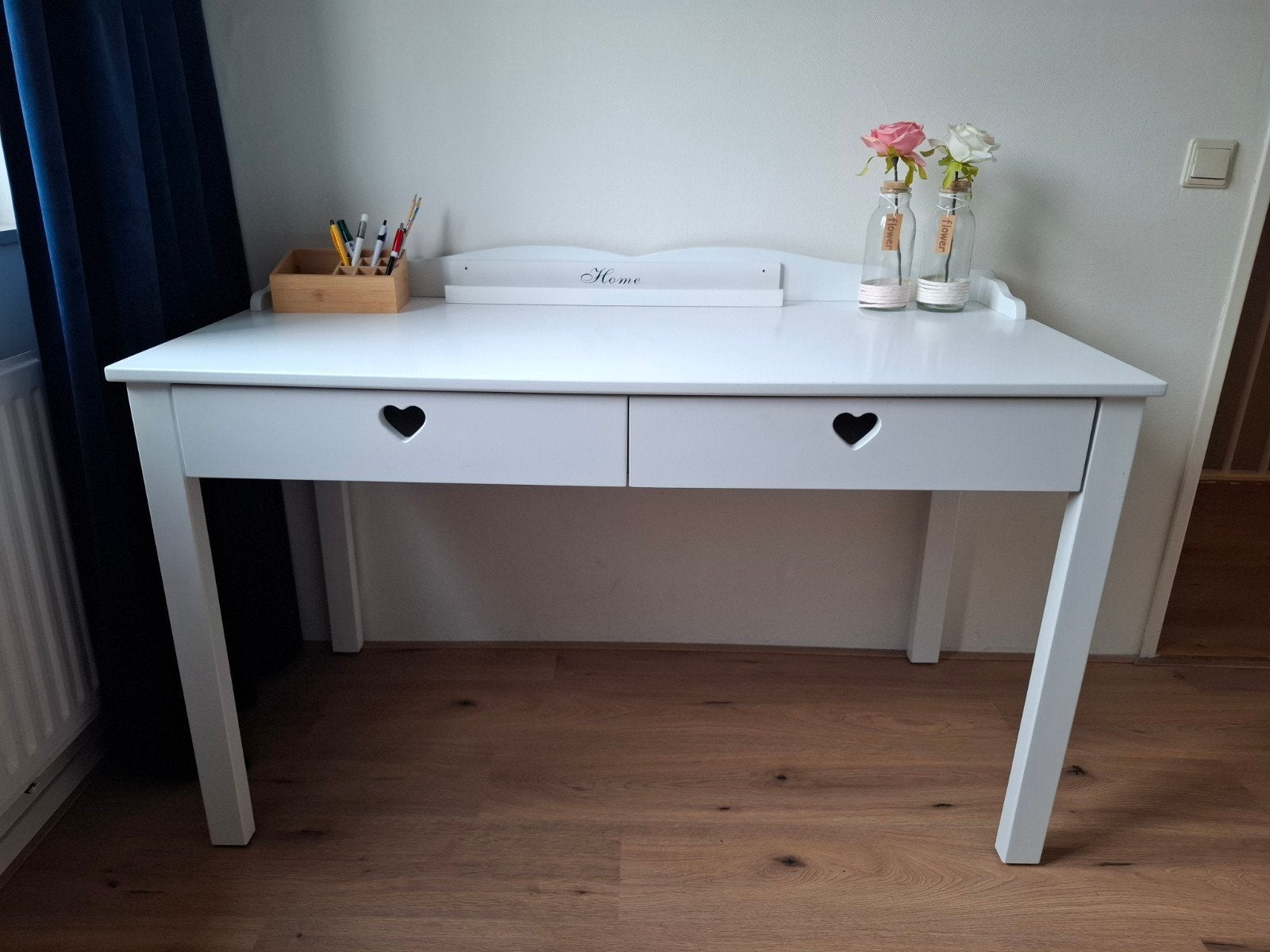 Bureau Amori te koop. Ophalen in Bergen op Zoom, Ophalen, 25 tot 50 cm, Rechthoekig