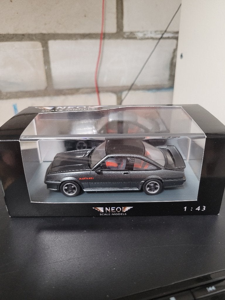 NEO models 1:43 opel manta gsi exclusiv, Hobby en Vrije tijd, Modelauto's | 1:43, Ophalen of Verzenden, Zo goed als nieuw, Auto