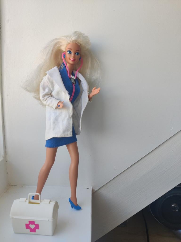 Dr. Barbie dokterspop uit 1993, Ophalen of Verzenden, Zo goed als nieuw, Barbie