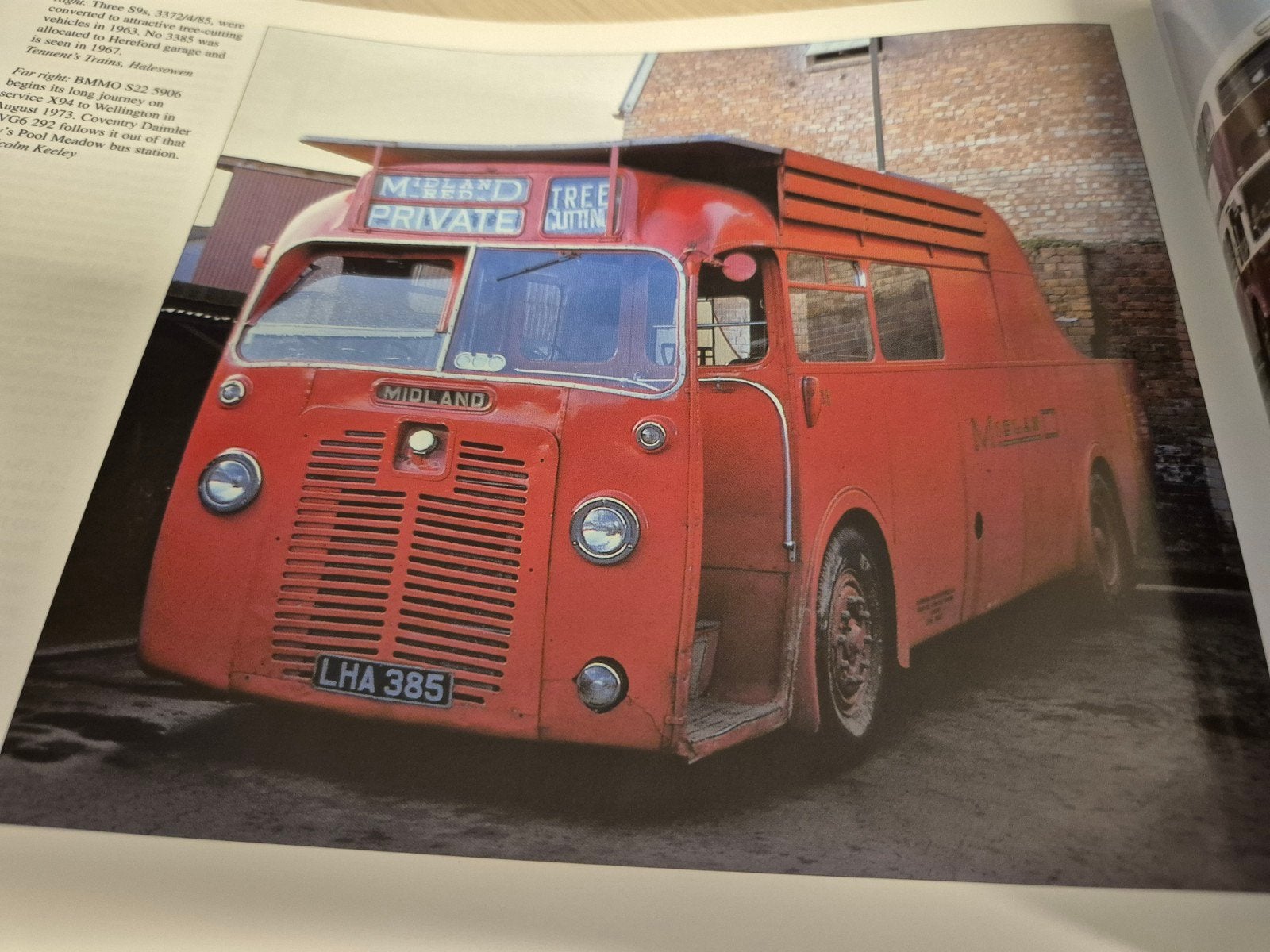 hardcover boek oude Engelse bussen véél dubbeldekkers izgst, Ophalen of Verzenden, Zo goed als nieuw, Overige merken
