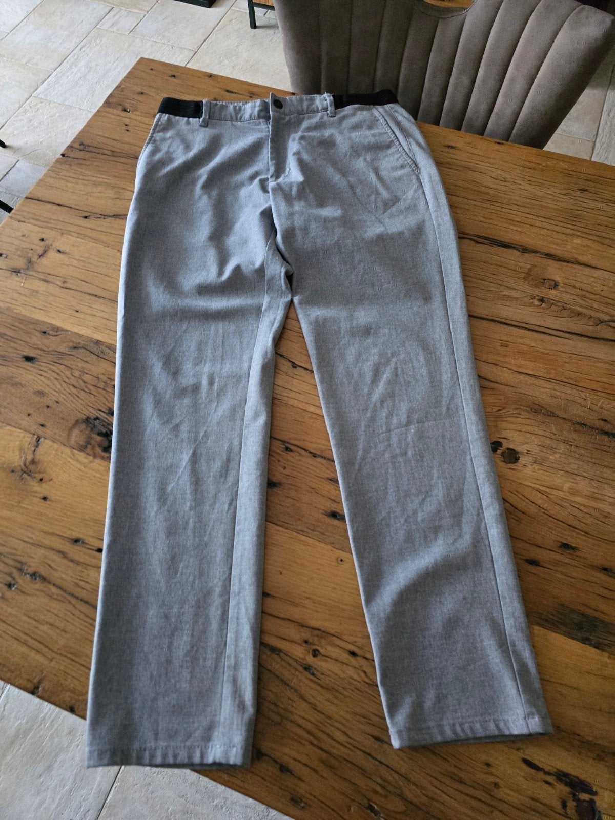 Te koop grijze heren broek, merk Zara, maat M., Kleding | Heren, Broeken en Pantalons, Maat 48/50 (M), Ophalen of Verzenden, Zo goed als nieuw