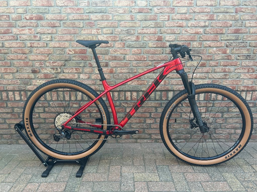SUPERAANBIEDING TREK PROCALIBER 8 MAAT L FURY RED, Hardtail, Nieuw, Info@trekbikes.com, Trek