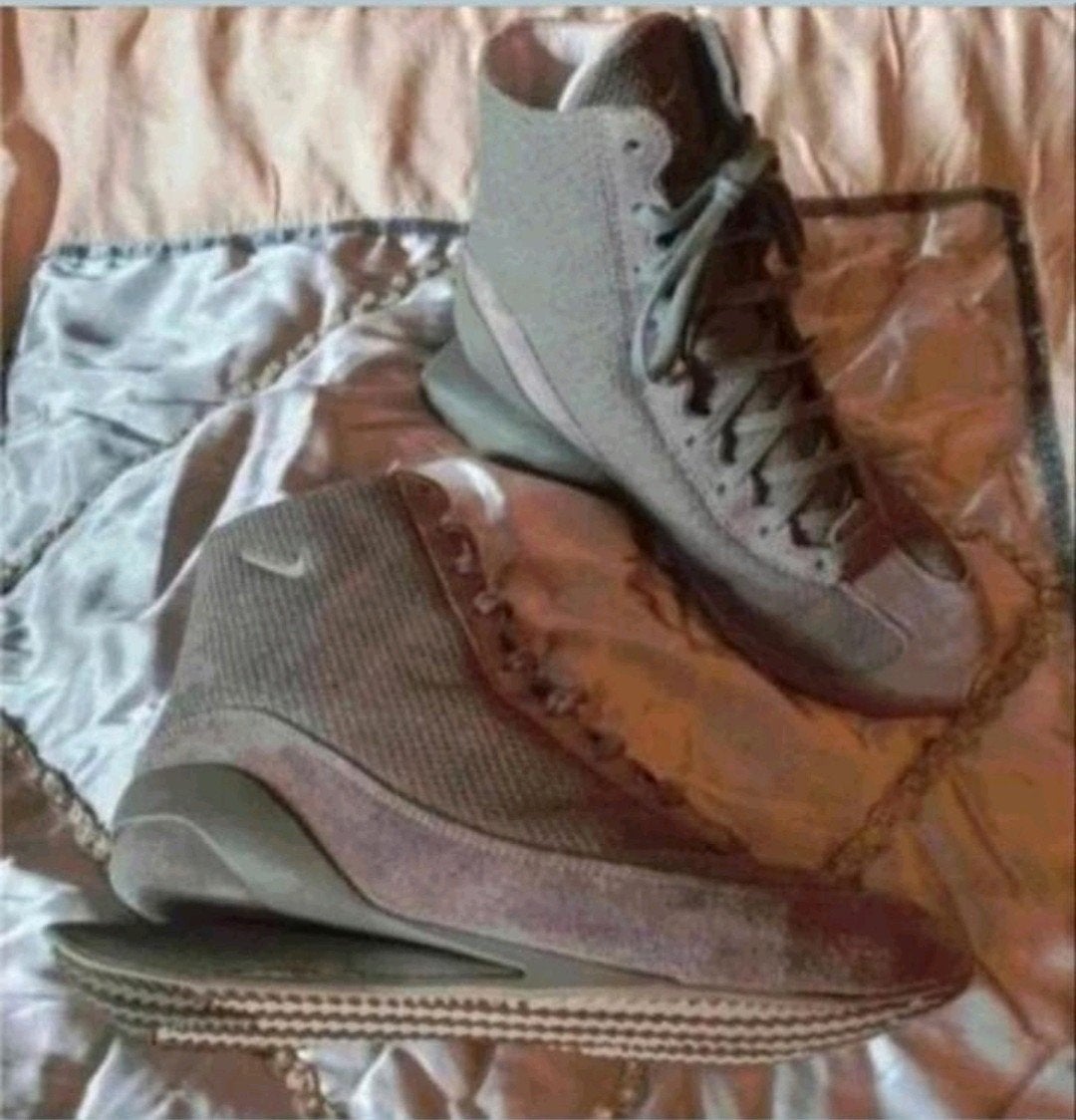 Nike Ovolo Boot Size 40
Nieuw, Kleding | Dames, Schoenen, Ophalen of Verzenden, Nieuw, Sneakers of Gympen