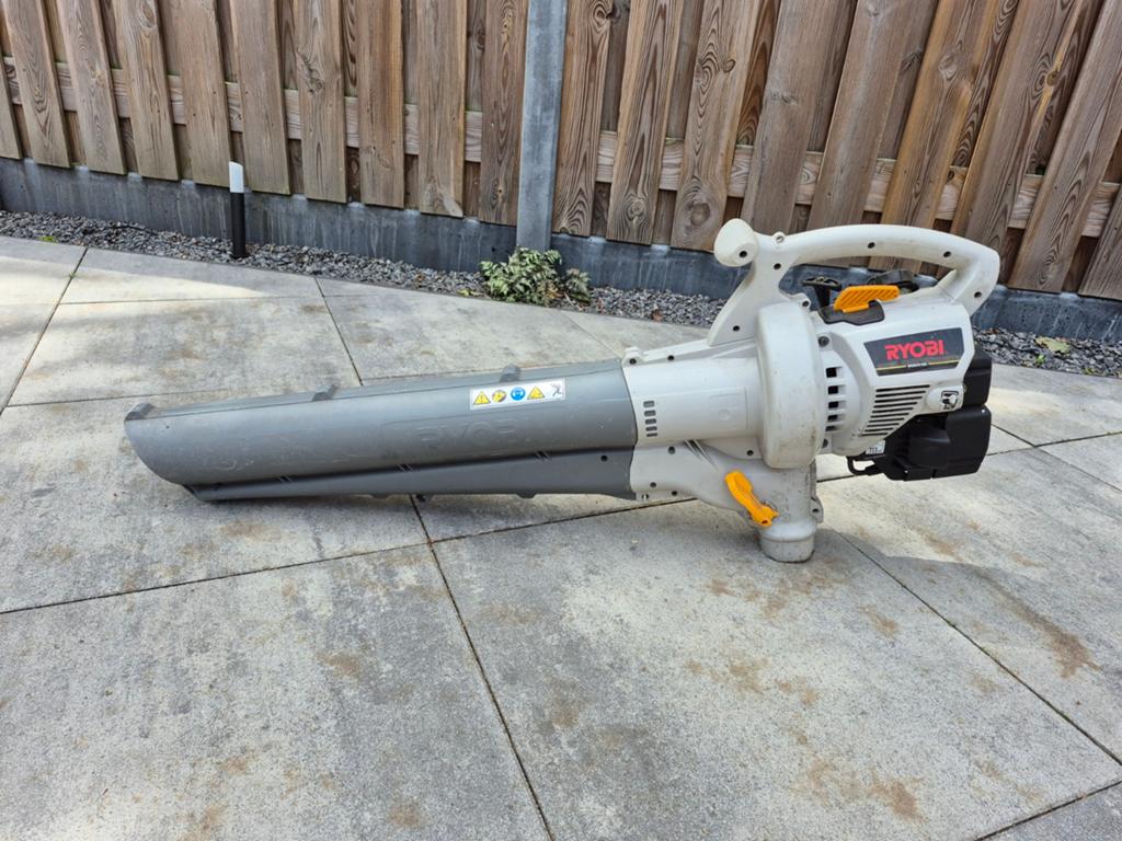 Ryobi Benzine Bladblazer, Tuin en Terras, Bladblazers, Benzine, Gebruikt, Handgedragen, Ophalen of Verzenden