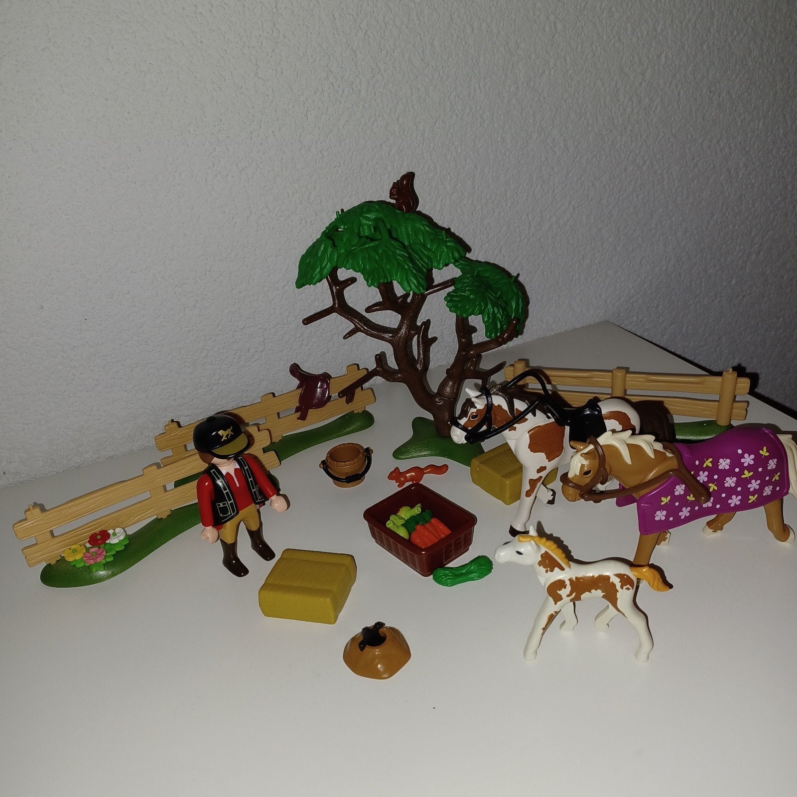 playmobil 5227 paddock met paardenfamilie, Kinderen en Baby's, Ophalen of Verzenden, Zo goed als nieuw
