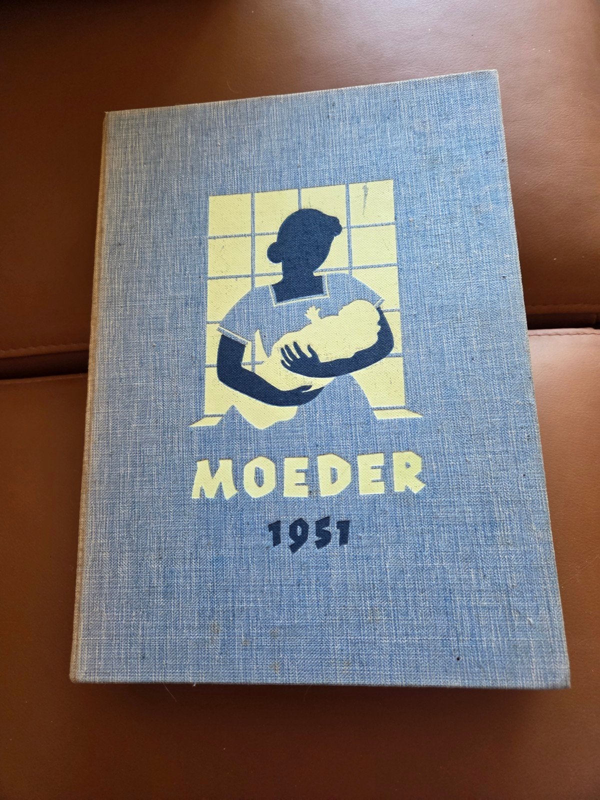 Dik Boek Vintage "Moeder Jaarboek 1951 ", Boeken, Gelezen, 19e eeuw, Ophalen of Verzenden, Meerdere auteurs