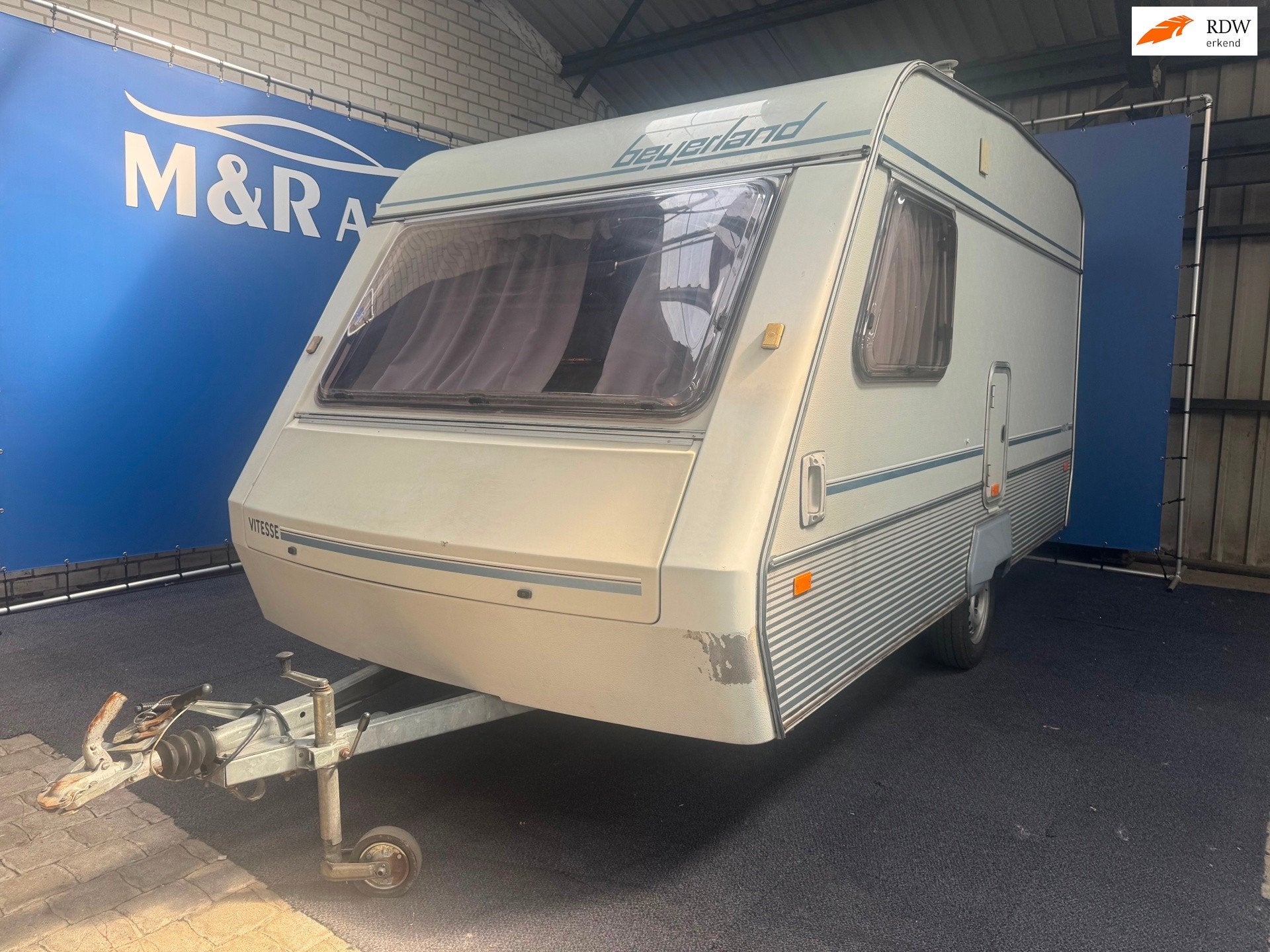 Beyerland 4040 Incl. Stapelbed, Fietsendrager,Voortent, Caravans en Kamperen, Caravans, Overige typen, Bedrijf, Luifel, 500 - 750 kg