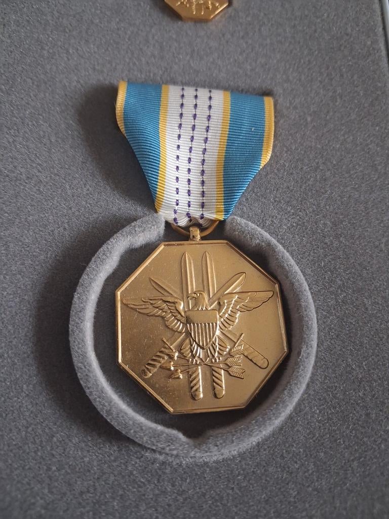 Amerikaanse medaille civilian service award vs USA amerika, Verzamelen, Militaria | Algemeen, Ophalen of Verzenden