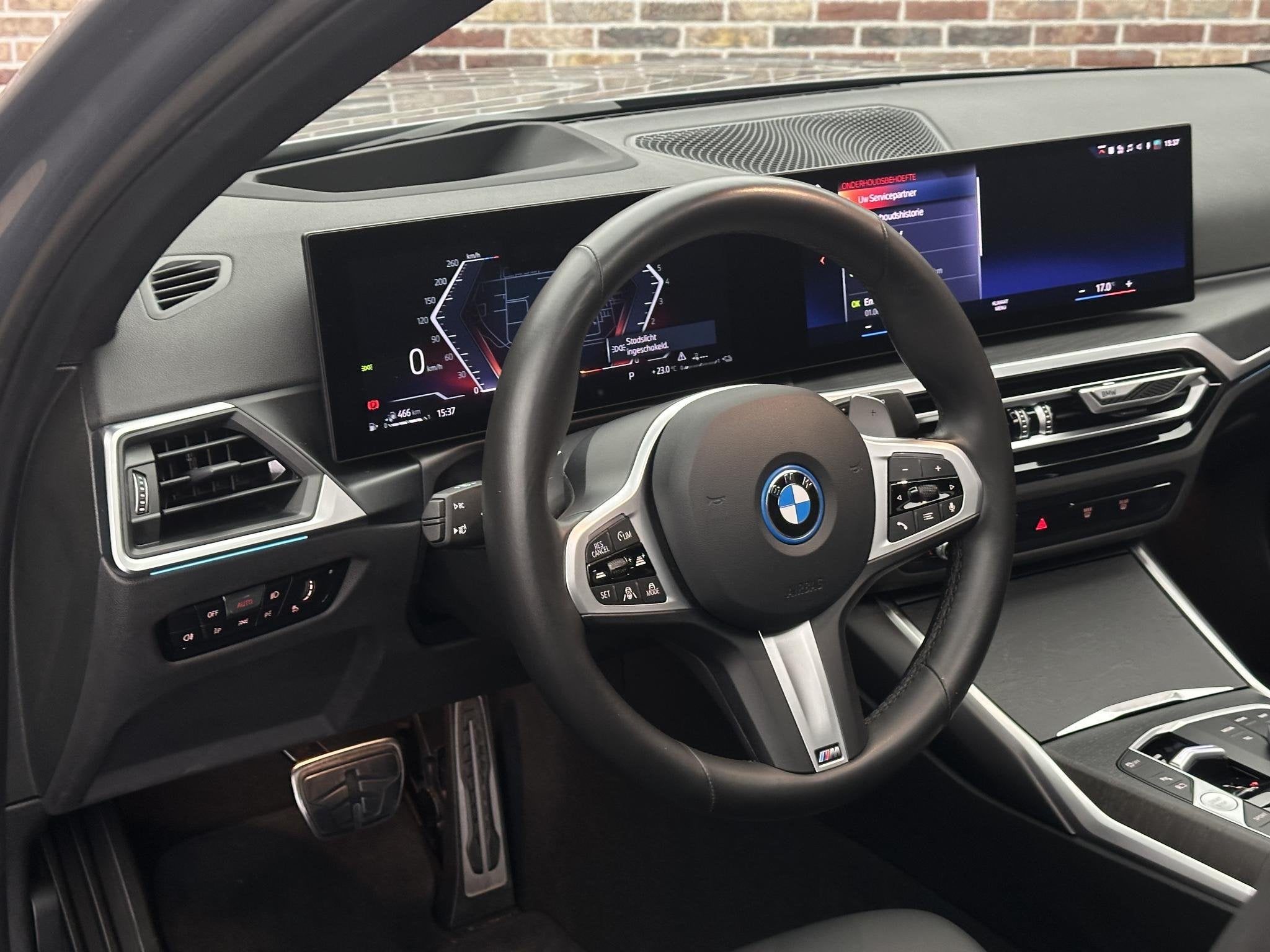 BMW 3-serie 330e M Performance Sport H/K Memory Dak Camera L, Auto's, Achterwielaandrijving, Gebruikt, 4 cilinders, Automatische klimaatregeling