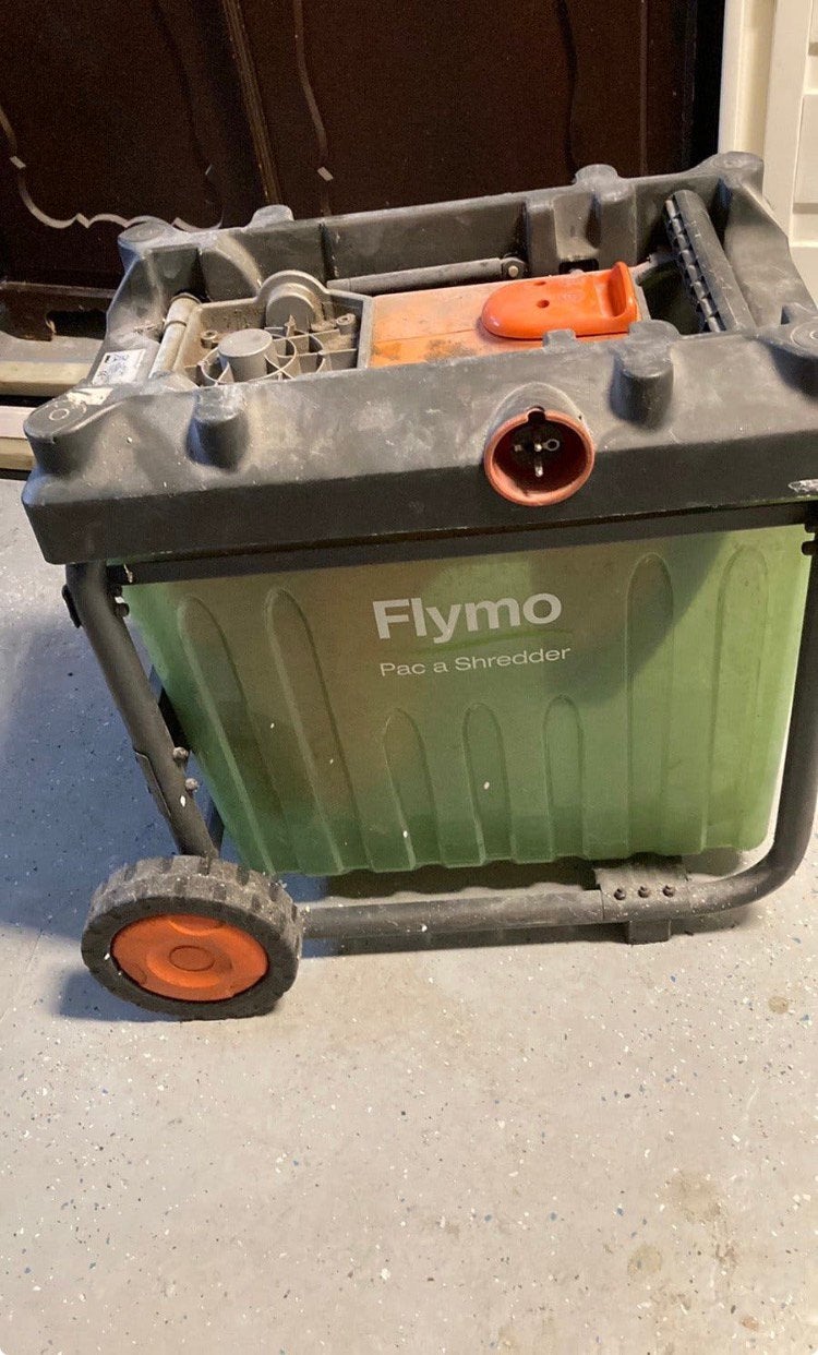Flymo hakselaar, Ophalen, Zo goed als nieuw, Elektrisch, Met opvangbak
