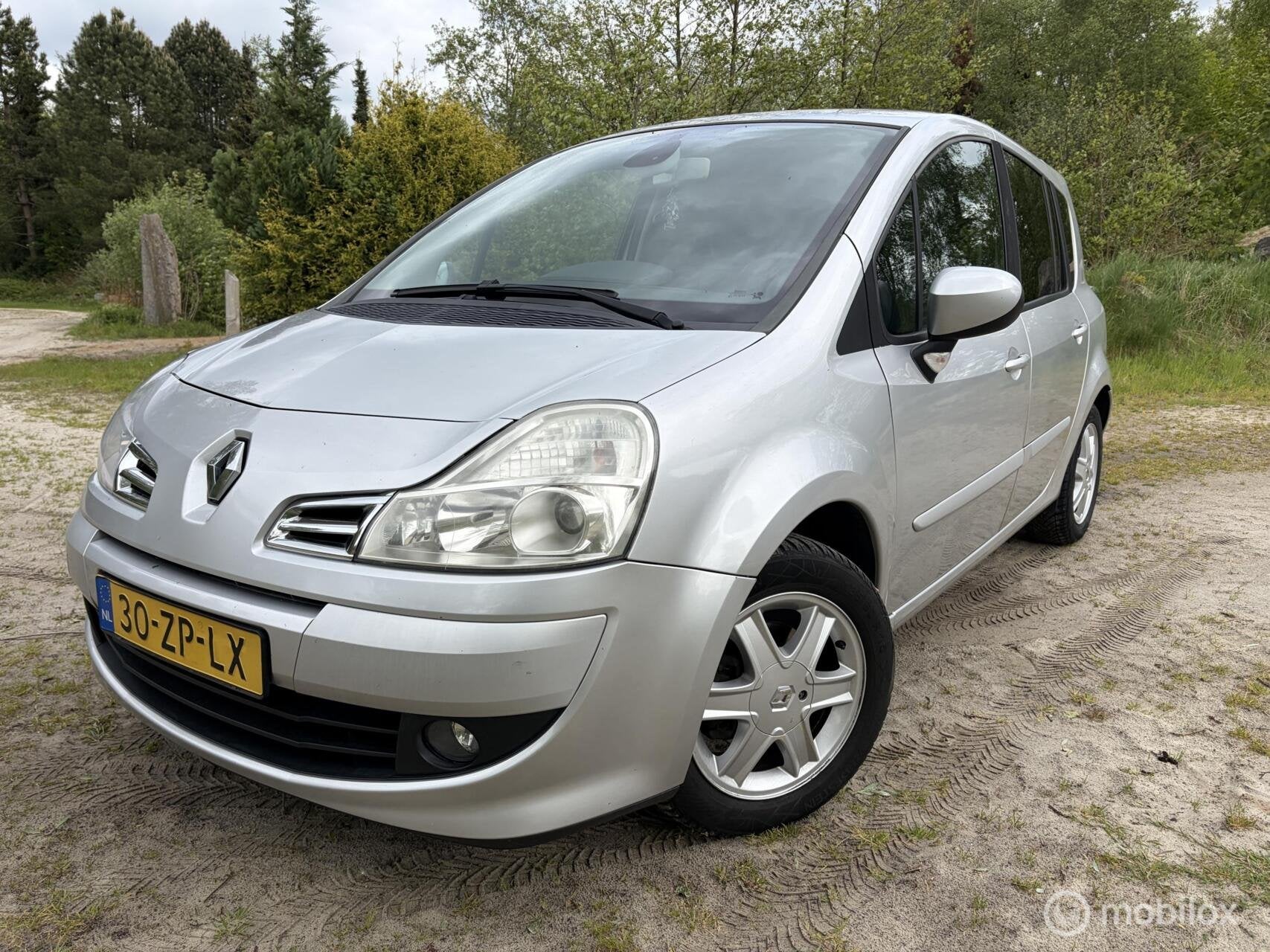 Renault Modus 1.2 TCE Dynamique Nette Auto!, Voorwielaandrijving, Gebruikt, Zwart, 4 cilinders