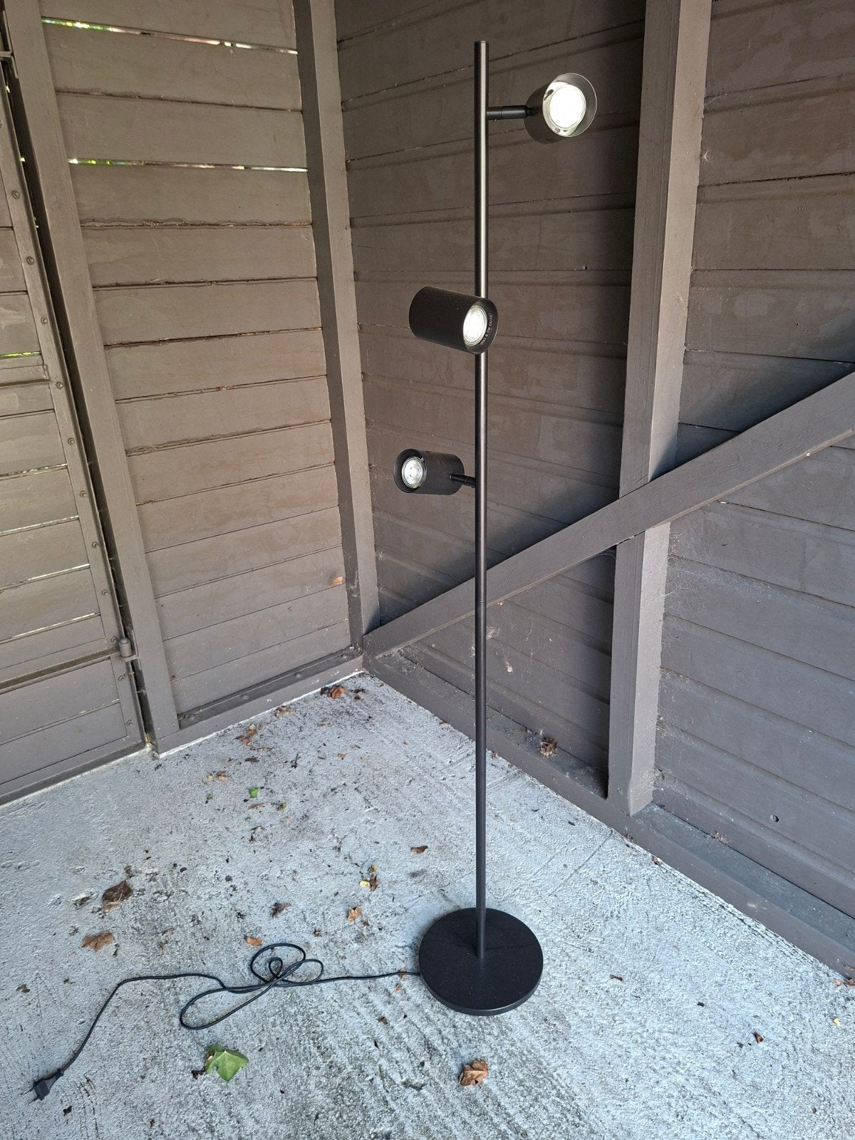 IKEA NYMÅNE Staande lamp met 3 spots, antraciet, Huis en Inrichting, Ophalen, Zo goed als nieuw, 150 tot 200 cm