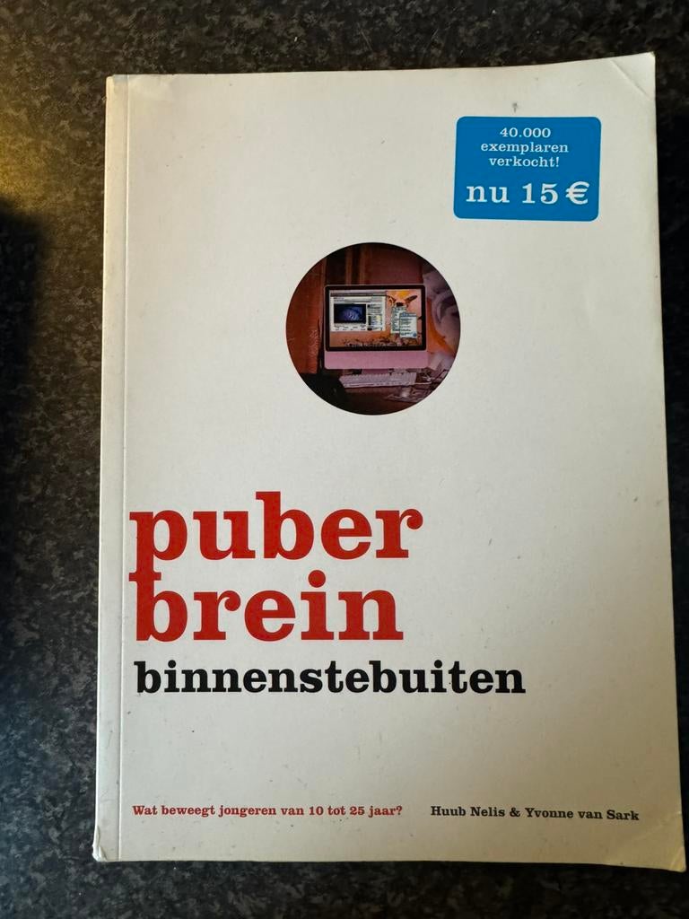 Huub Nelis - Puberbrein binnenstebuiten, Boeken, Ophalen of Verzenden, Zo goed als nieuw