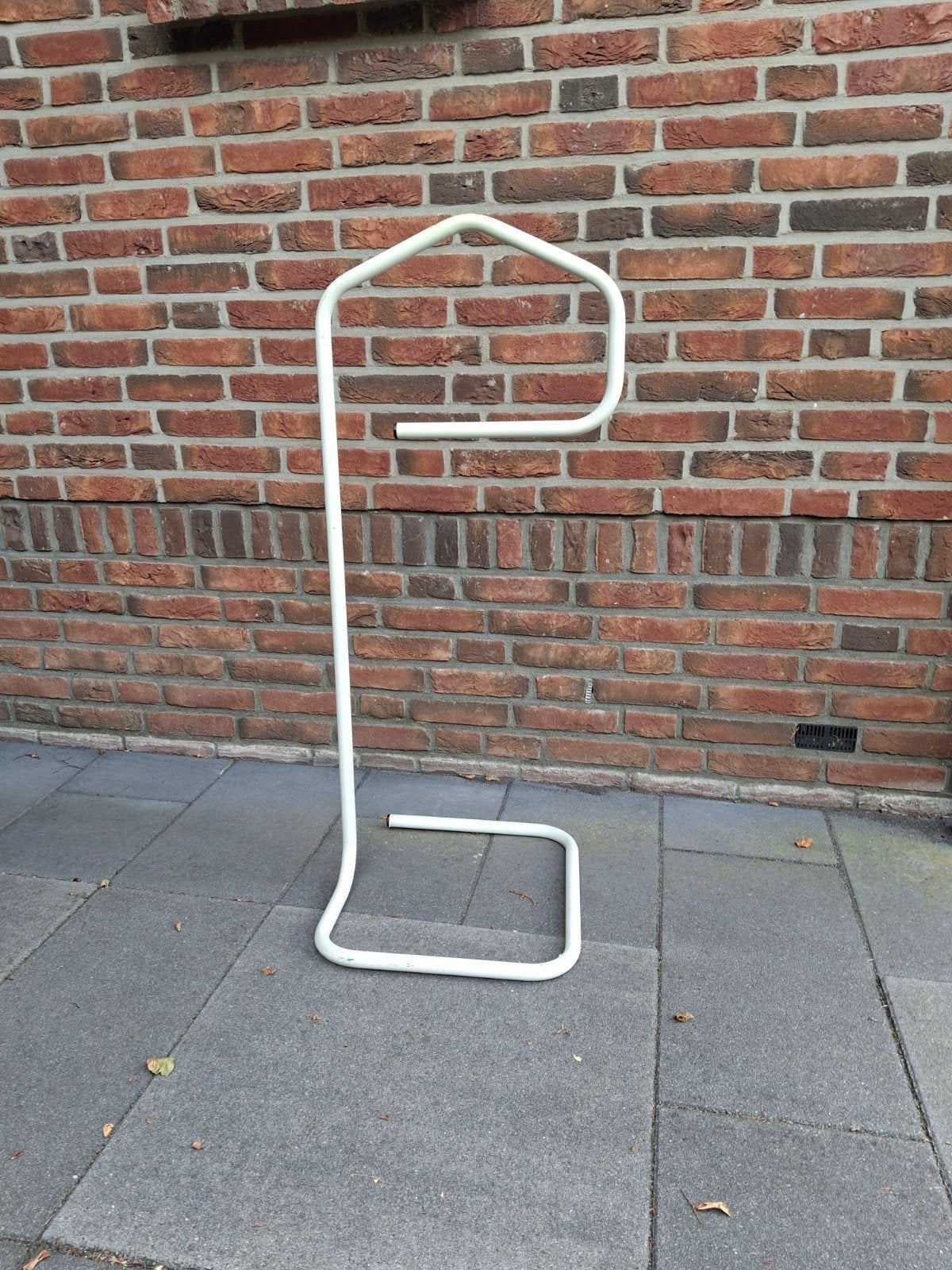 Witte metalen staande kapstok, Ophalen, Gebruikt, 100 tot 150 cm, Metaal