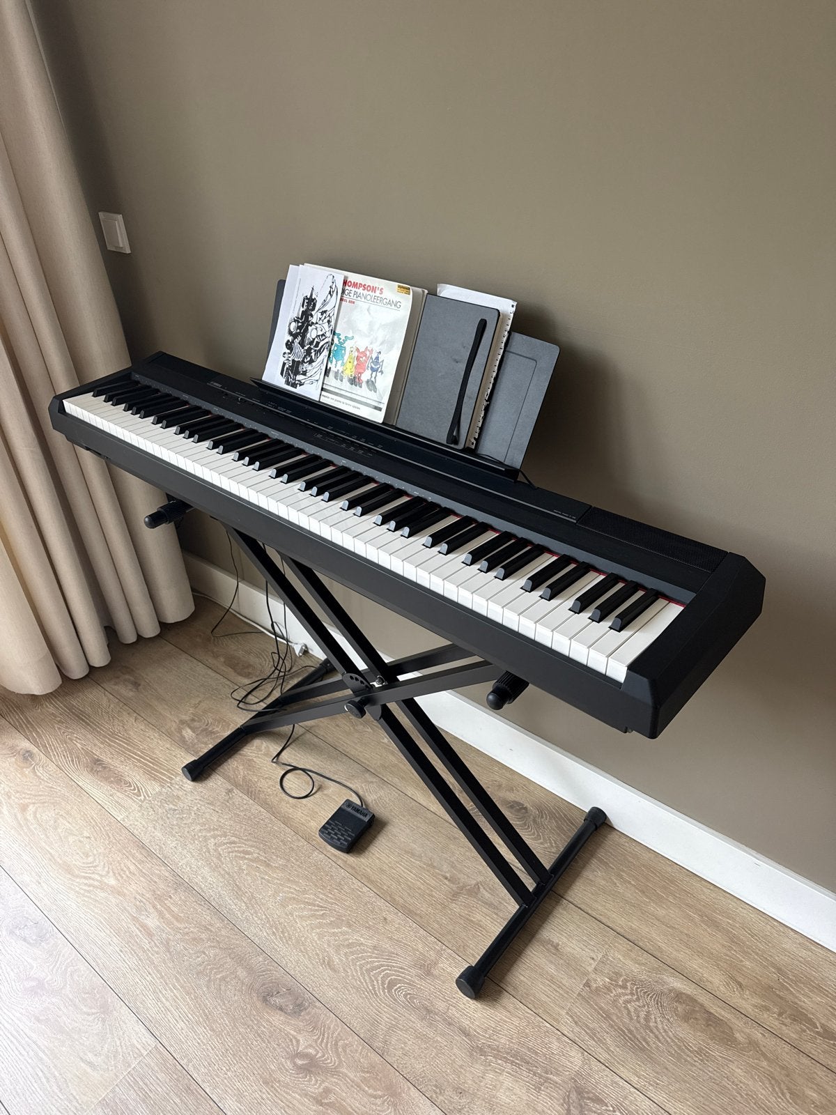 Yamaha P-105 Digitaal Piano - Zo goed als nieuw, Ophalen, Zwart, Digitaal, Zo goed als nieuw