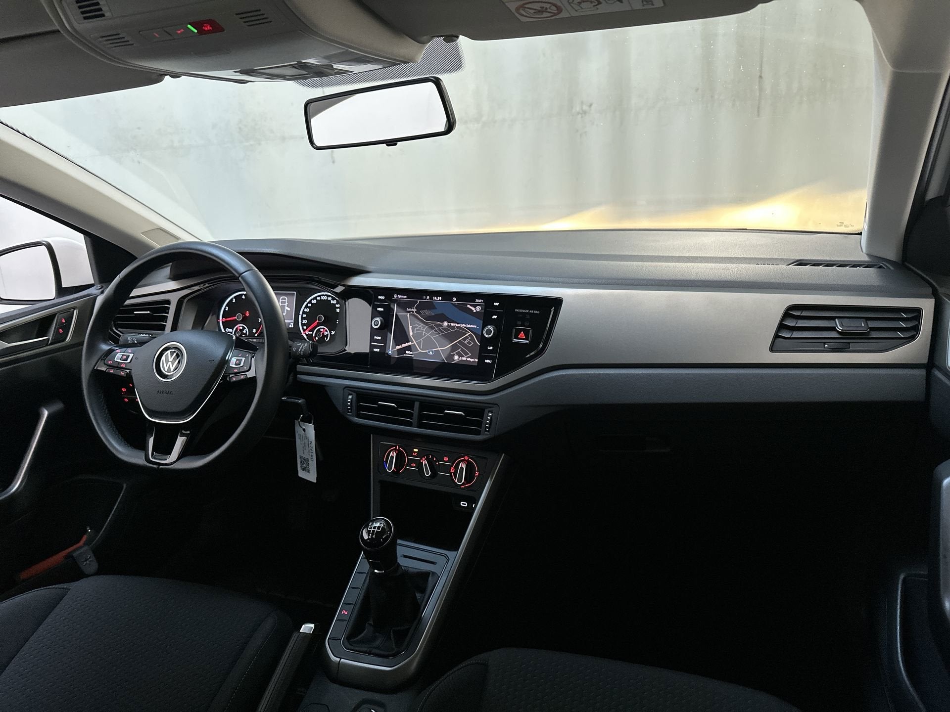 Volkswagen Polo 1.0 TSI Comfortline Parkeersensoren App-Conn, Voorwielaandrijving, Dealer onderhouden, Gebruikt, Met garantie (alle)