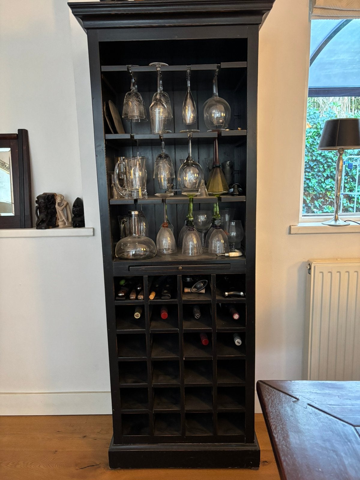 Kast deels voor glazen en onderin plek voor wijnflessen., Ophalen, Zo goed als nieuw, Hout, Minder dan 50 cm