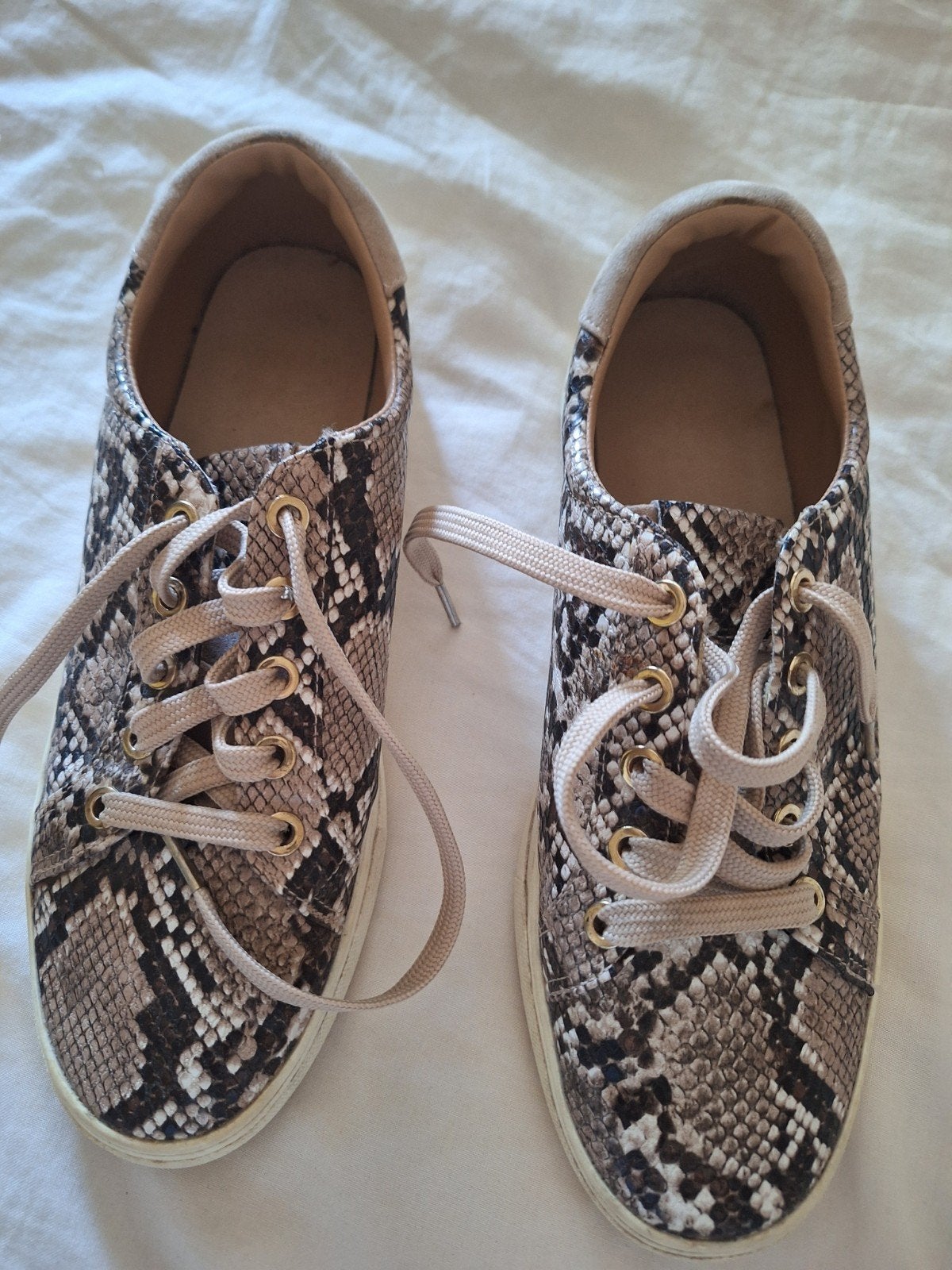 H&M sneakers met slangenprint - Maat 38, Ophalen, Gedragen, Sneakers of Gympen