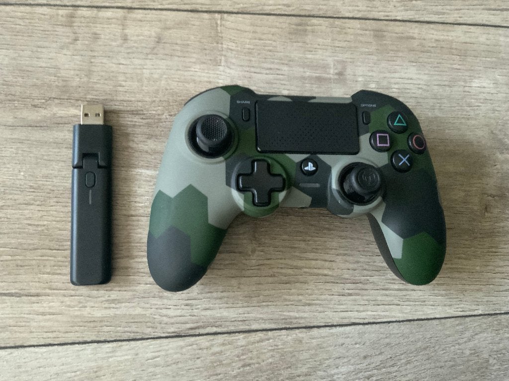 Playstation 4 Nacon Camo controller Draadloos, Overige genres, 1 speler, Ophalen of Verzenden, Zo goed als nieuw