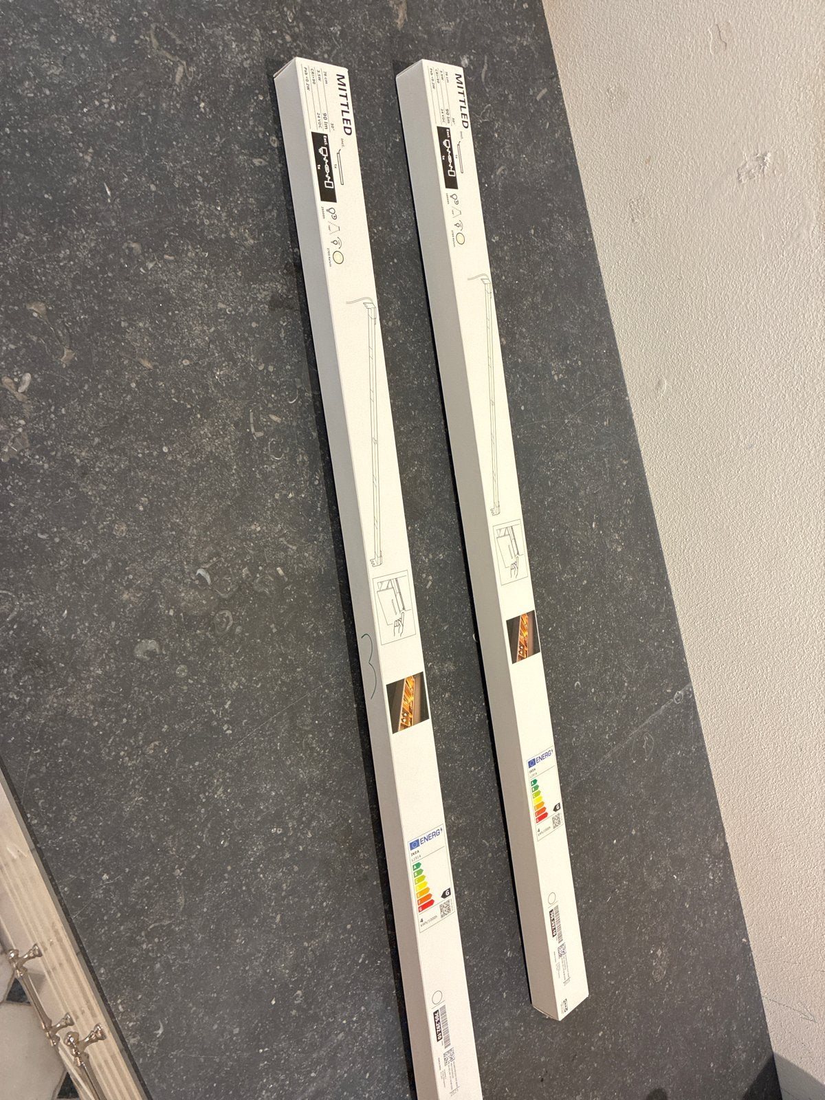 2x IKEA MITTLED LED 76cm nieuw in doos, Huis en Inrichting, Lampen | Losse lampen, Led-lamp, Minder dan 30 watt, Nieuw, Overige fittingen