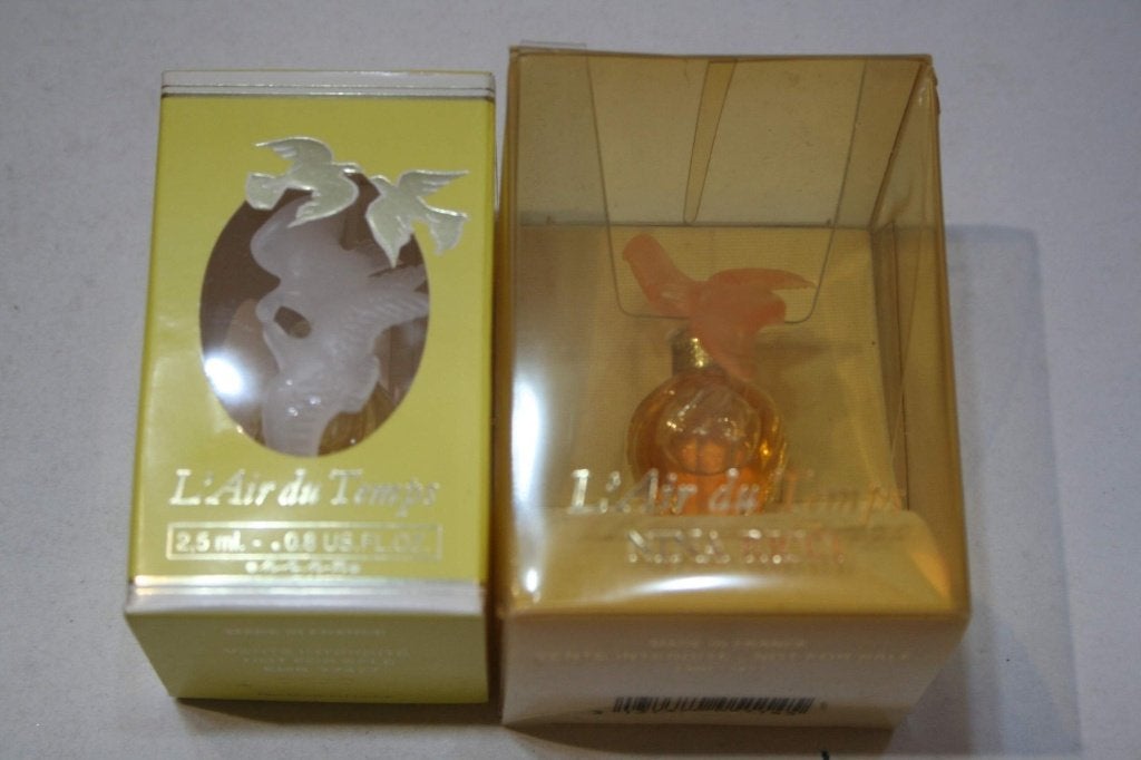 Nina Ricci 2 verschillende miniaturen puur parfum 2 ml nieuw, Verzenden, Nieuw, Miniatuur, Gevuld