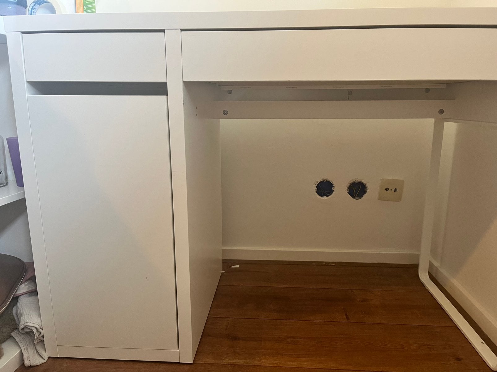 Micke ikea bureau, Huis en Inrichting, Bureaus, Ophalen, Zo goed als nieuw