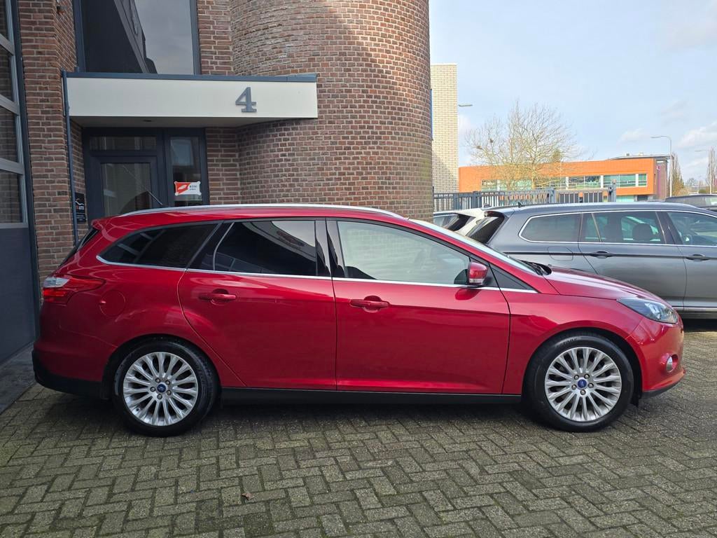 Ford Focus Wagon 1.6 EcoBoost First Edition Keyless|Trekhaak, 1258 kg, Gebruikt, 4 cilinders, Leder en Stof