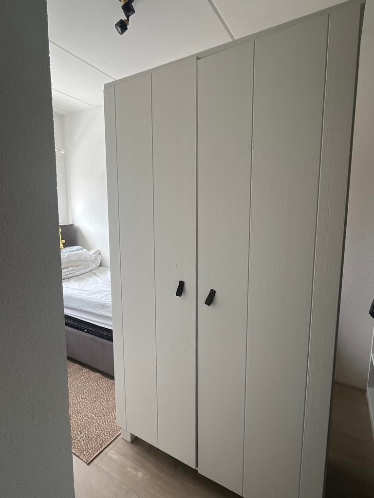 WOOOD Ties. Witte kledingkast met hang- en leggedeelte, Gebruikt, 150 tot 200 cm, 25 tot 50 cm, Overige houtsoorten