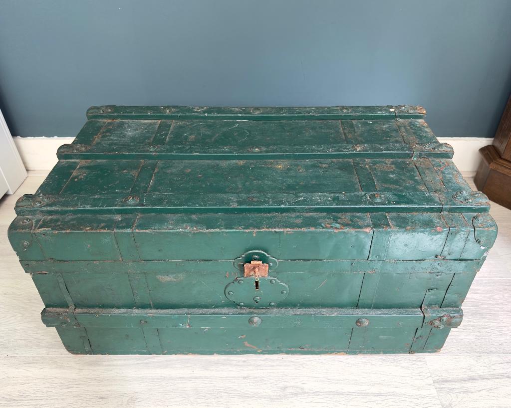 Antieke ijzeren & houten groene kist dekenkist, Huis en Inrichting, Woonaccessoires | Kisten, Ophalen, Minder dan 50 cm, Gebruikt