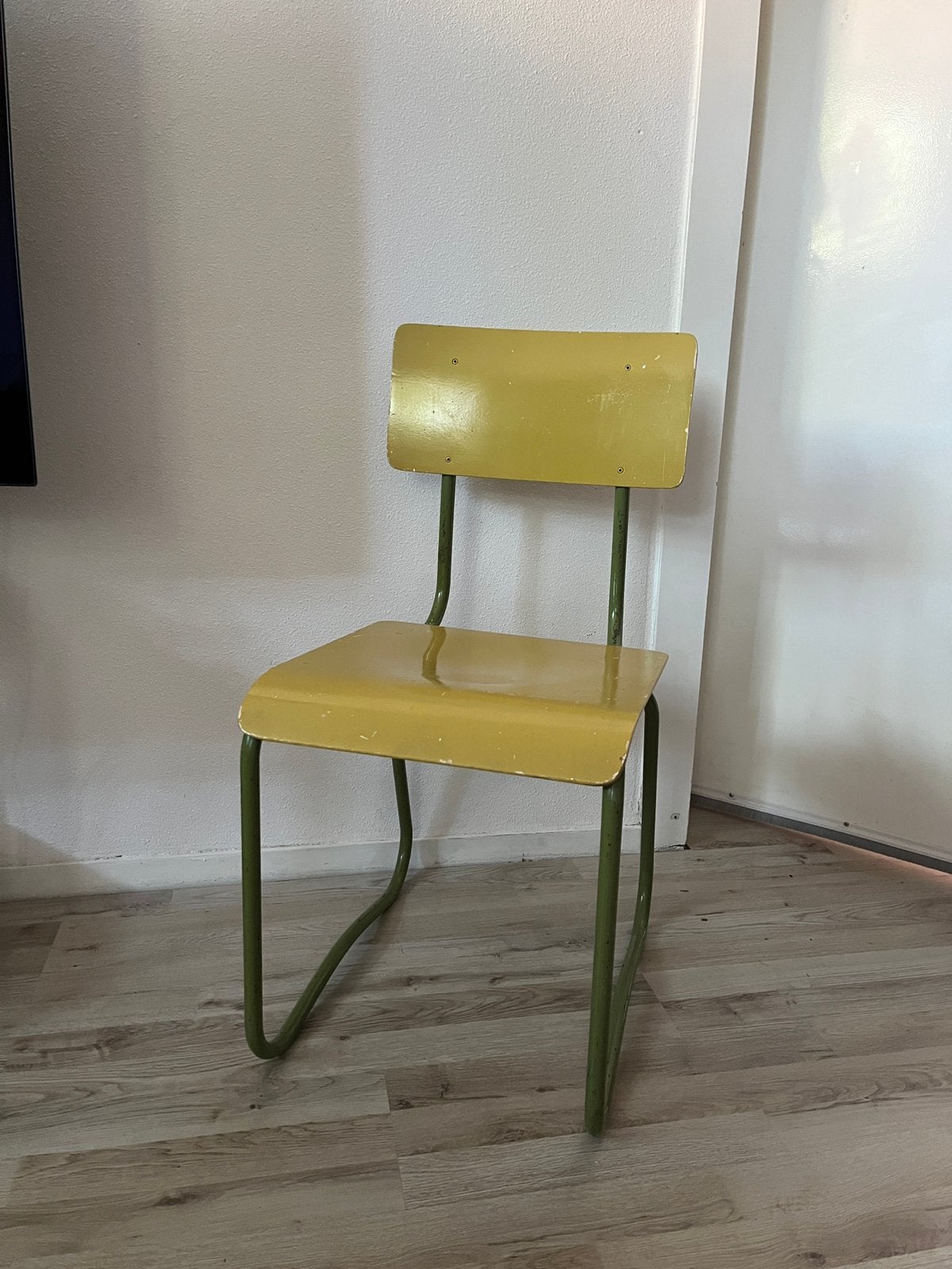Groene vintage stoel, Ophalen, Overige kleuren, Zo goed als nieuw, Metaal