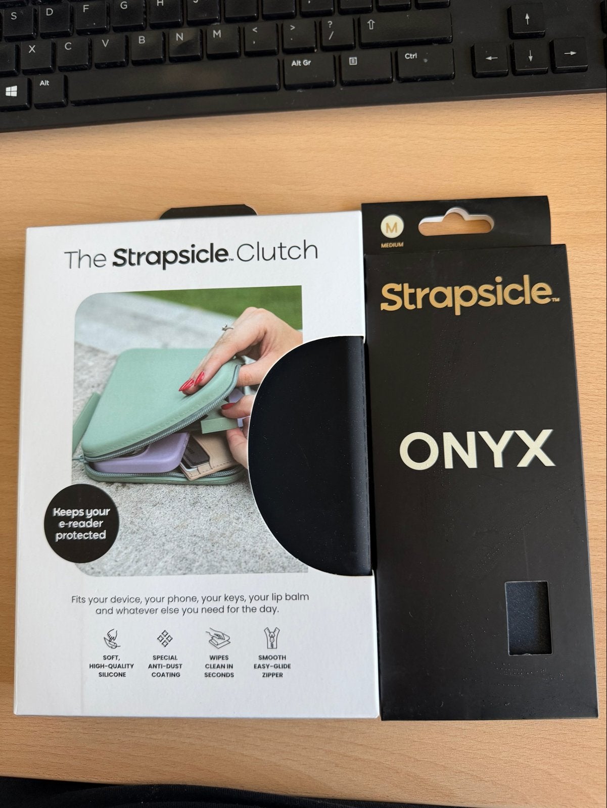 Strapsicle clutch black en Onyx straps, Computers en Software, E-readers, Nieuw, 6 inch of minder, 4 GB of minder, Ophalen of Verzenden
